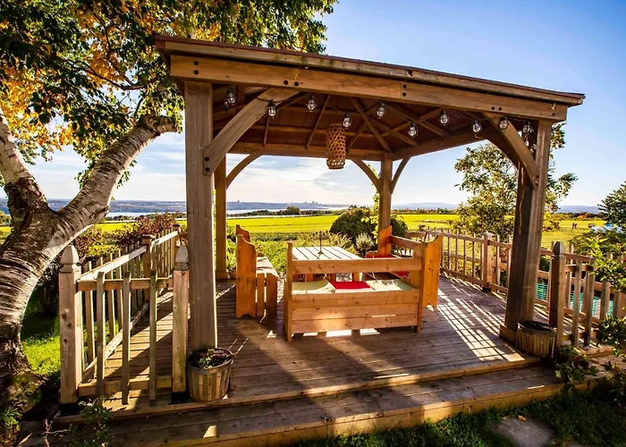 Bed And Breakfast Panorama
